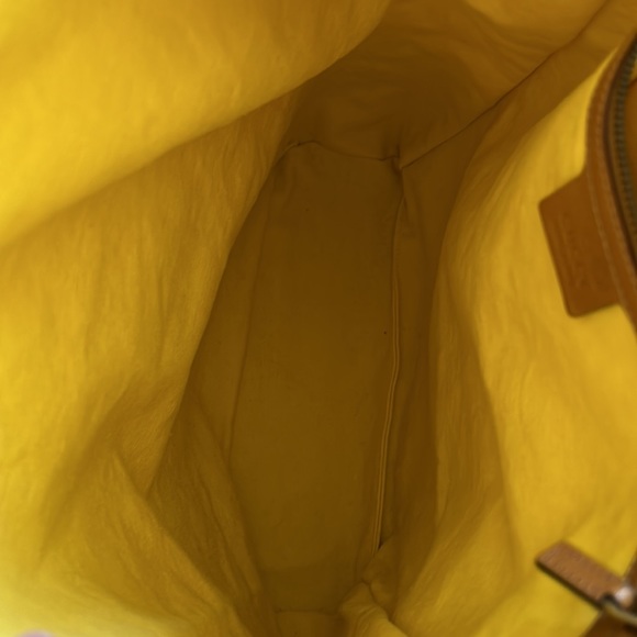 Really great Gucci canvas and leather beach bag. - Picture 8 of 12